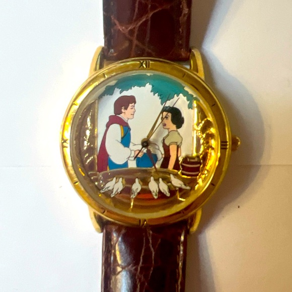 Disney Fossil Snow white Seven Dwarfs Watch Collectors Club Limited Edition new - Picture 1 of 13